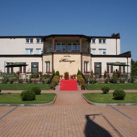 Hotel Mariage Влощова Экстерьер фото